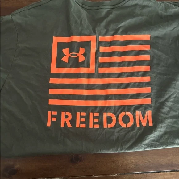 Under Armour Men's Olive Green Freedom T-Shirt - Picture 4 of 5